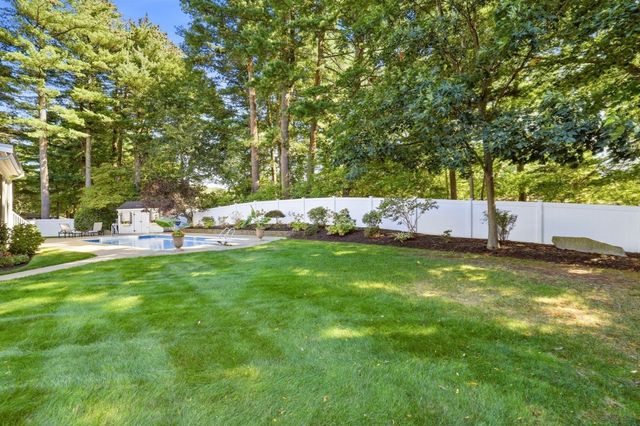 9 Peterson Rd, Peabody, MA 01960