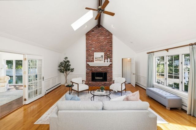 9 Peterson Rd, Peabody, MA 01960
