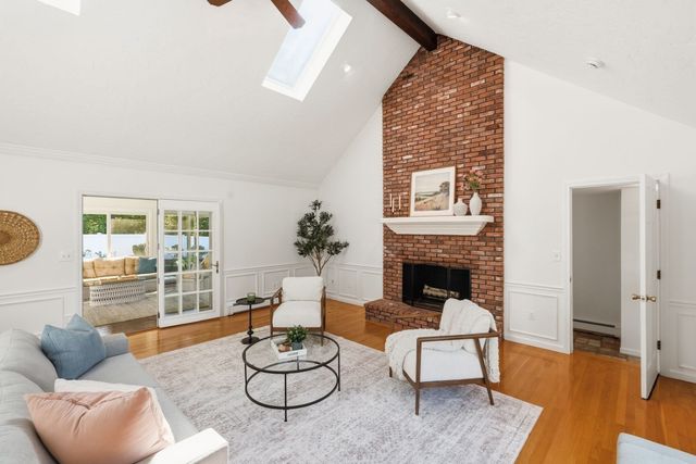 9 Peterson Rd, Peabody, MA 01960