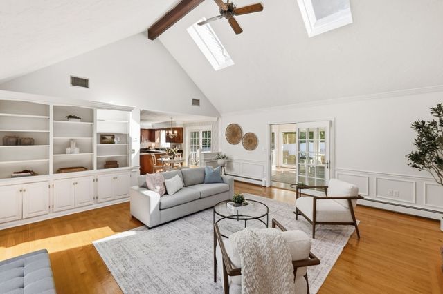 9 Peterson Rd, Peabody, MA 01960