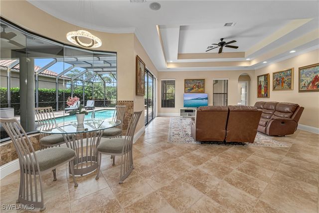 1015 Tivoli DR, Naples, FL 34104