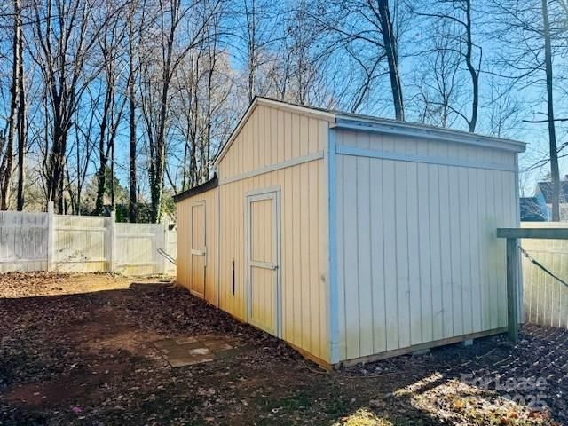 5114 Rosemede Drive, Charlotte, NC 28227