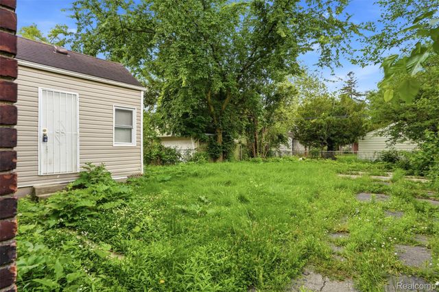 18937 Algonac Street, Detroit, MI 48234