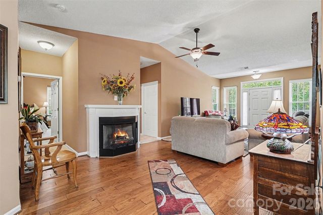 16627 Timber Crossing Road, Charlotte, NC 28213