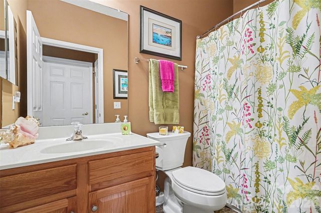 16627 Timber Crossing Road, Charlotte, NC 28213