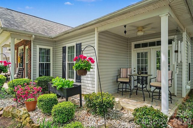 16627 Timber Crossing Road, Charlotte, NC 28213