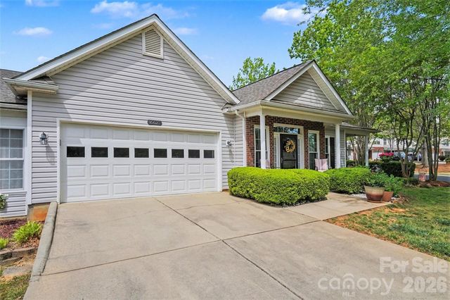 16627 Timber Crossing Road, Charlotte, NC 28213