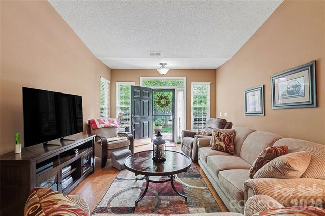 16627 Timber Crossing Road, Charlotte, NC 28213