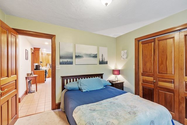 6 Beatty Ln, Easton, MA 02375