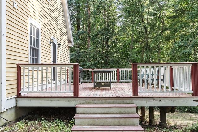 6 Beatty Ln, Easton, MA 02375