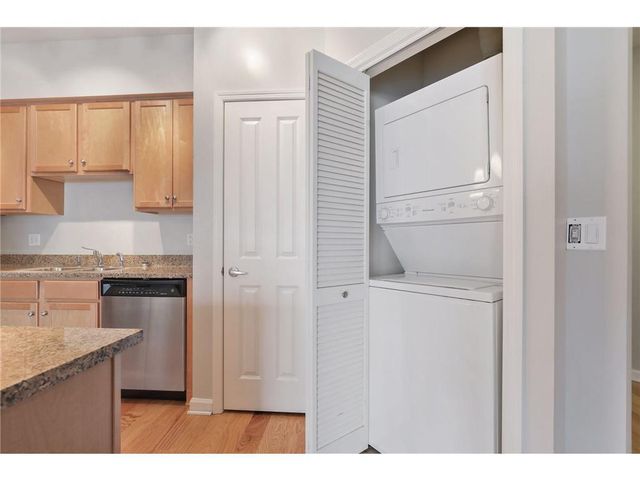 500 E Grant Street 909, Minneapolis, MN 55404