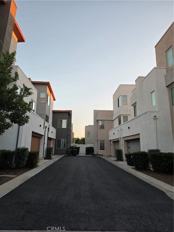 180 Episode, Irvine, CA 92618 — photo 4