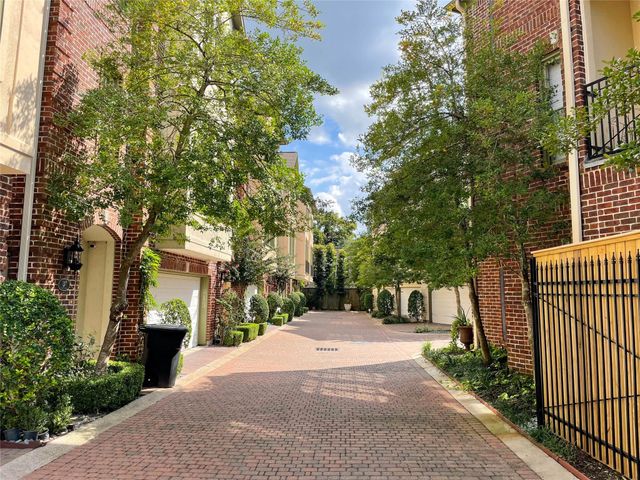 1329 Hyde Park Boulevard, Houston, TX 77006