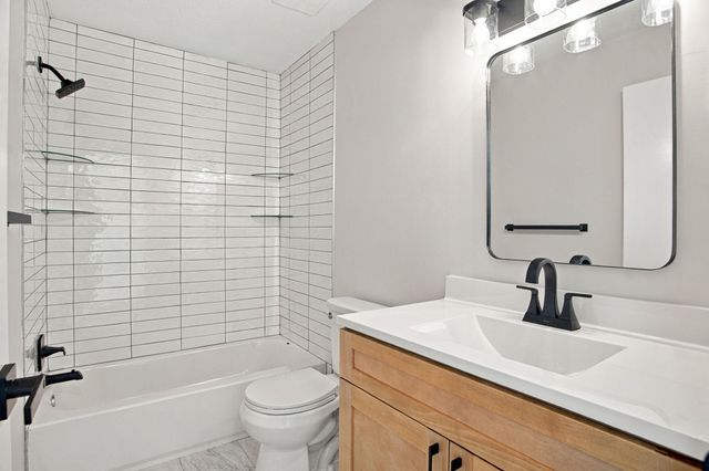 243 W Eagle Lake Drive, Maple Grove, MN 55369