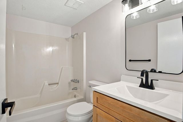 243 W Eagle Lake Drive, Maple Grove, MN 55369