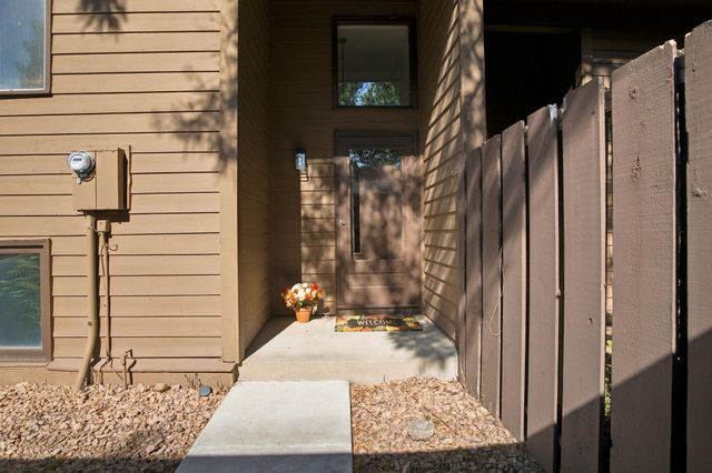 243 W Eagle Lake Drive, Maple Grove, MN 55369