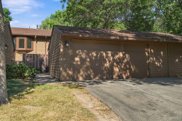 243 W Eagle Lake Drive, Maple Grove, MN 55369