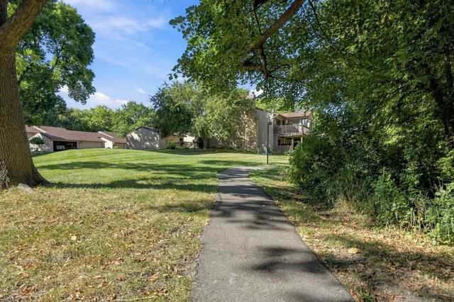 243 W Eagle Lake Drive, Maple Grove, MN 55369