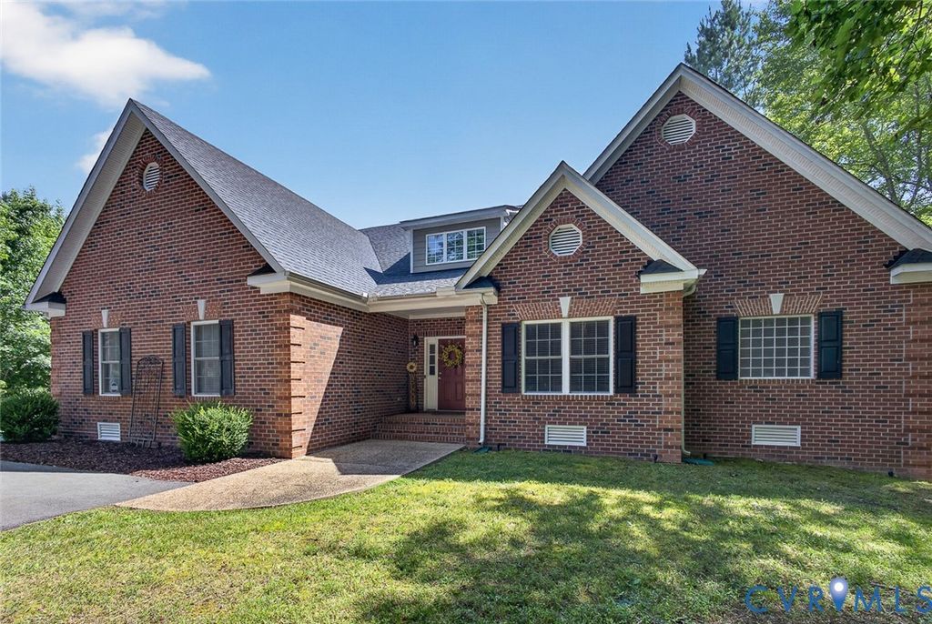 3834 Mill Mount Dr, Powhatan, VA 23139