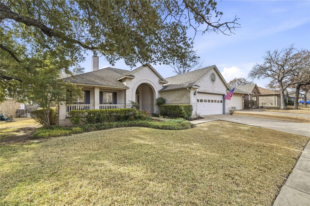 309 Heritage Hills DR, Fredericksburg, TX 78624