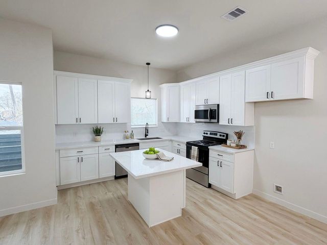 326 Clearwater A-B Street, Houston, TX 77029