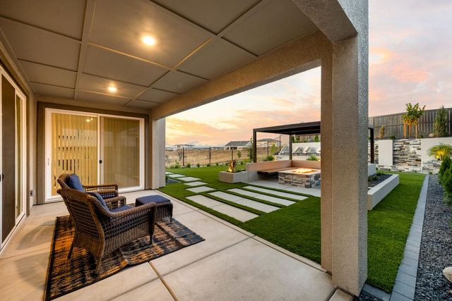 903 Caprock Ln, Bickford Ranch, CA 95648