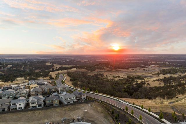 903 Caprock Ln, Bickford Ranch, CA 95648