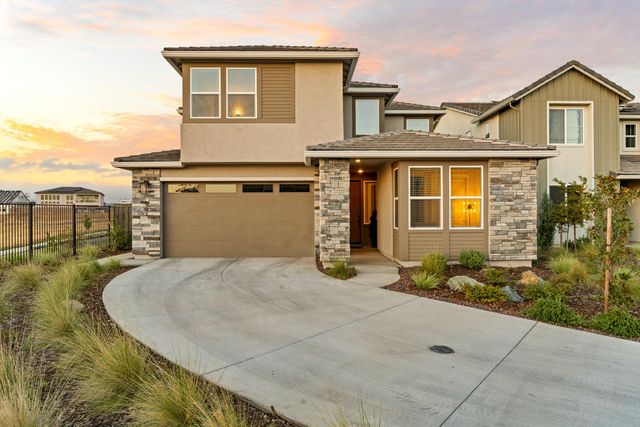 903 Caprock Ln, Bickford Ranch, CA 95648