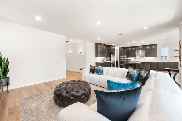 903 Caprock Ln, Bickford Ranch, CA 95648