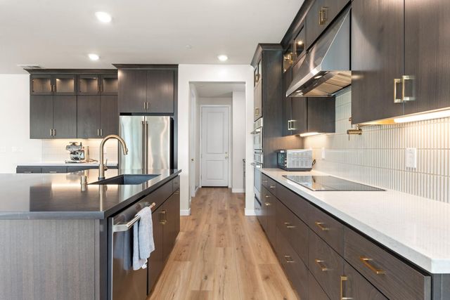 903 Caprock Ln, Bickford Ranch, CA 95648