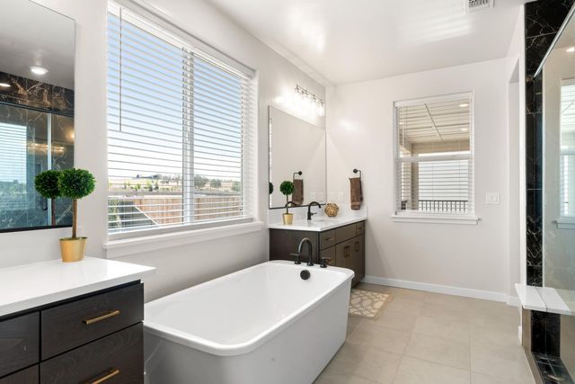 903 Caprock Ln, Bickford Ranch, CA 95648