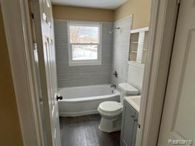 11123 Hudson Avenue, Warren, MI 48089