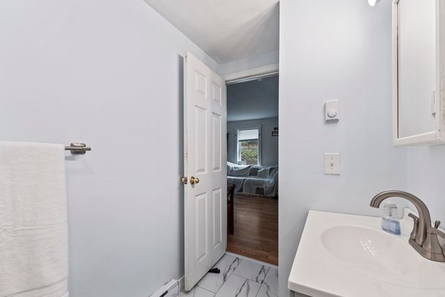 584 Chestnut Hill Road, Farmington, NH 03835