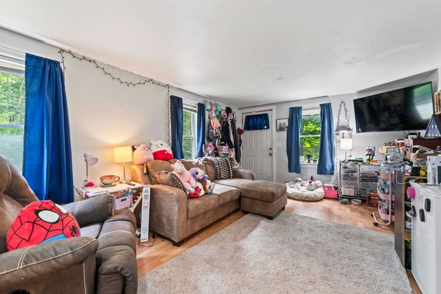 584 Chestnut Hill Road, Farmington, NH 03835