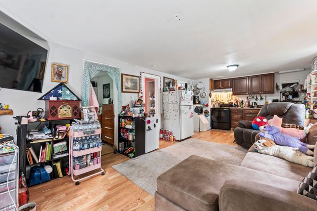 584 Chestnut Hill Road, Farmington, NH 03835