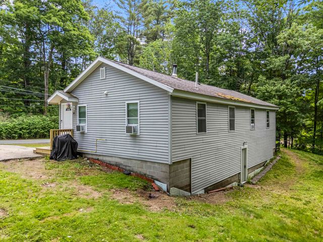 584 Chestnut Hill Road, Farmington, NH 03835
