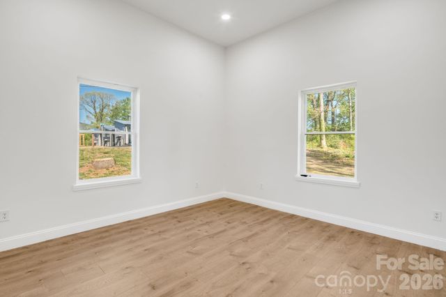 21 Oak Hill Drive, Asheville, NC 28806
