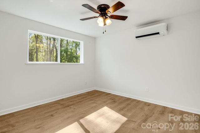 21 Oak Hill Drive, Asheville, NC 28806