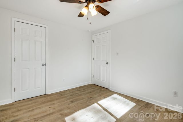 21 Oak Hill Drive, Asheville, NC 28806