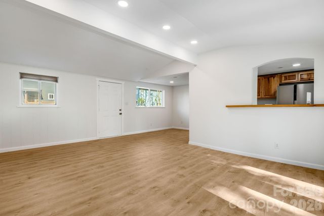 21 Oak Hill Drive, Asheville, NC 28806