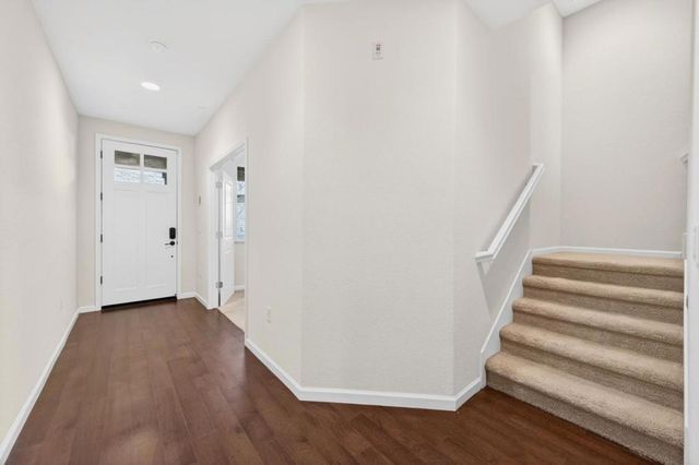 890 White Moonstone Loop, San Jose, CA 95123