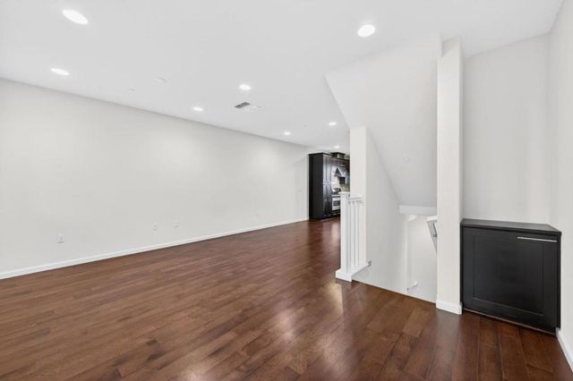 890 White Moonstone Loop, San Jose, CA 95123