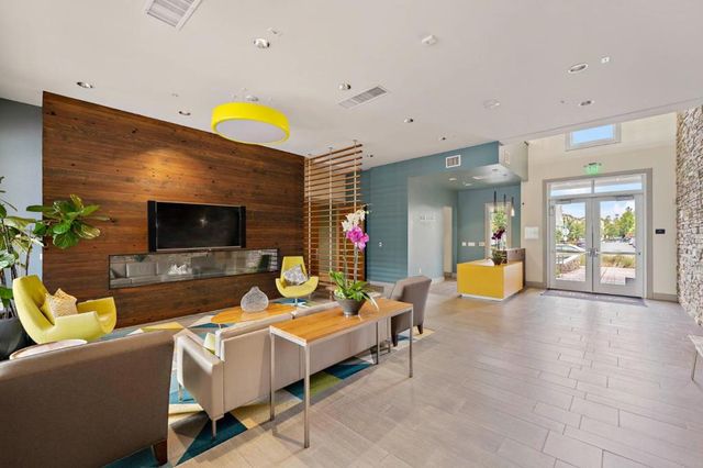 890 White Moonstone Loop, San Jose, CA 95123