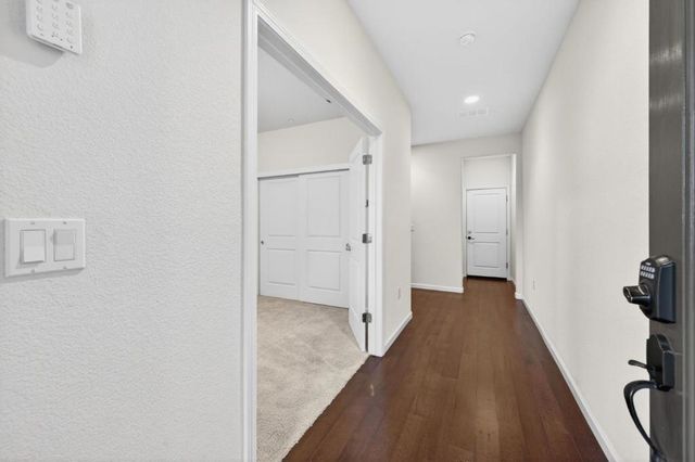 890 White Moonstone Loop, San Jose, CA 95123