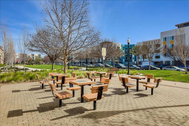 890 White Moonstone Loop, San Jose, CA 95123