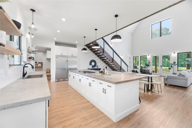 1400 Hicks Street, Tomball, TX 77375