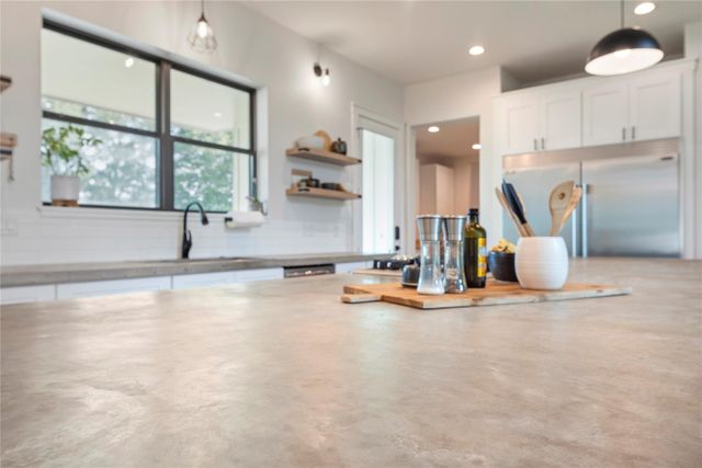 1400 Hicks Street, Tomball, TX 77375