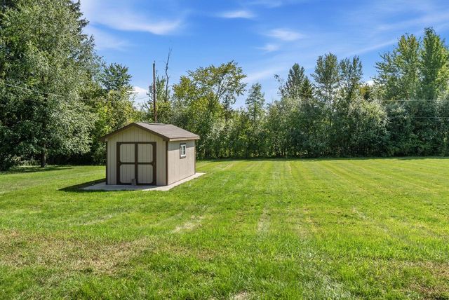 5061 Birchwood LANE, West Bend, WI 53095