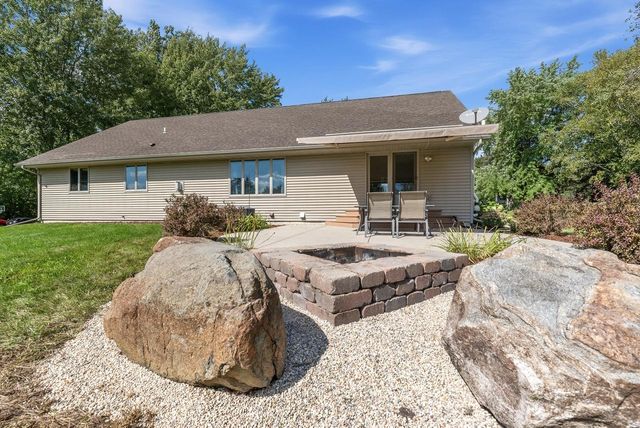 5061 Birchwood LANE, West Bend, WI 53095