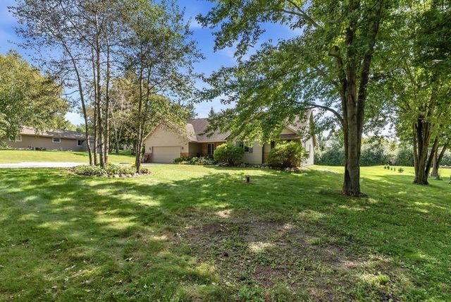 5061 Birchwood LANE, West Bend, WI 53095